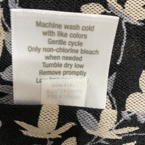 Fit and Flare Black Floral Dress - Picture 9 of 9